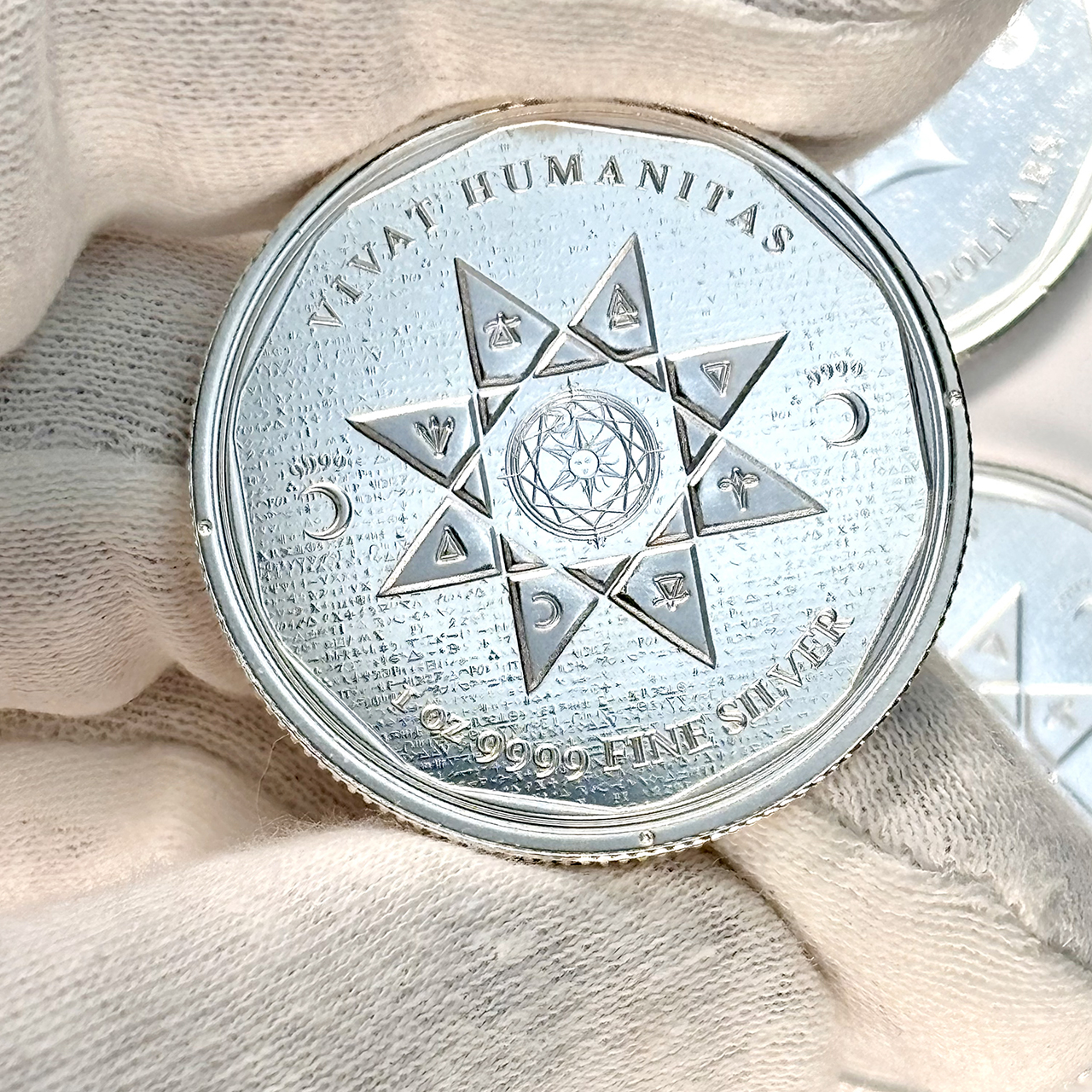 Серебряная монета 5$ Vivat Humanitas 1oz 2022 Токелау