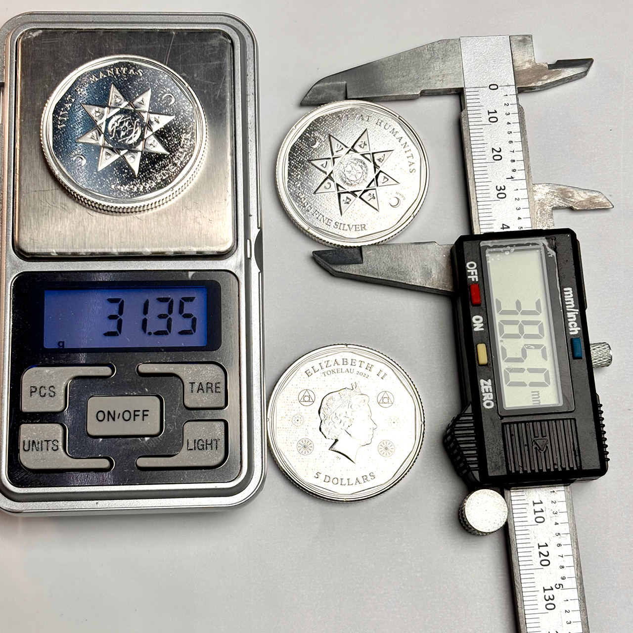 Серебряная монета 5$ Vivat Humanitas 1oz 2022 Токелау