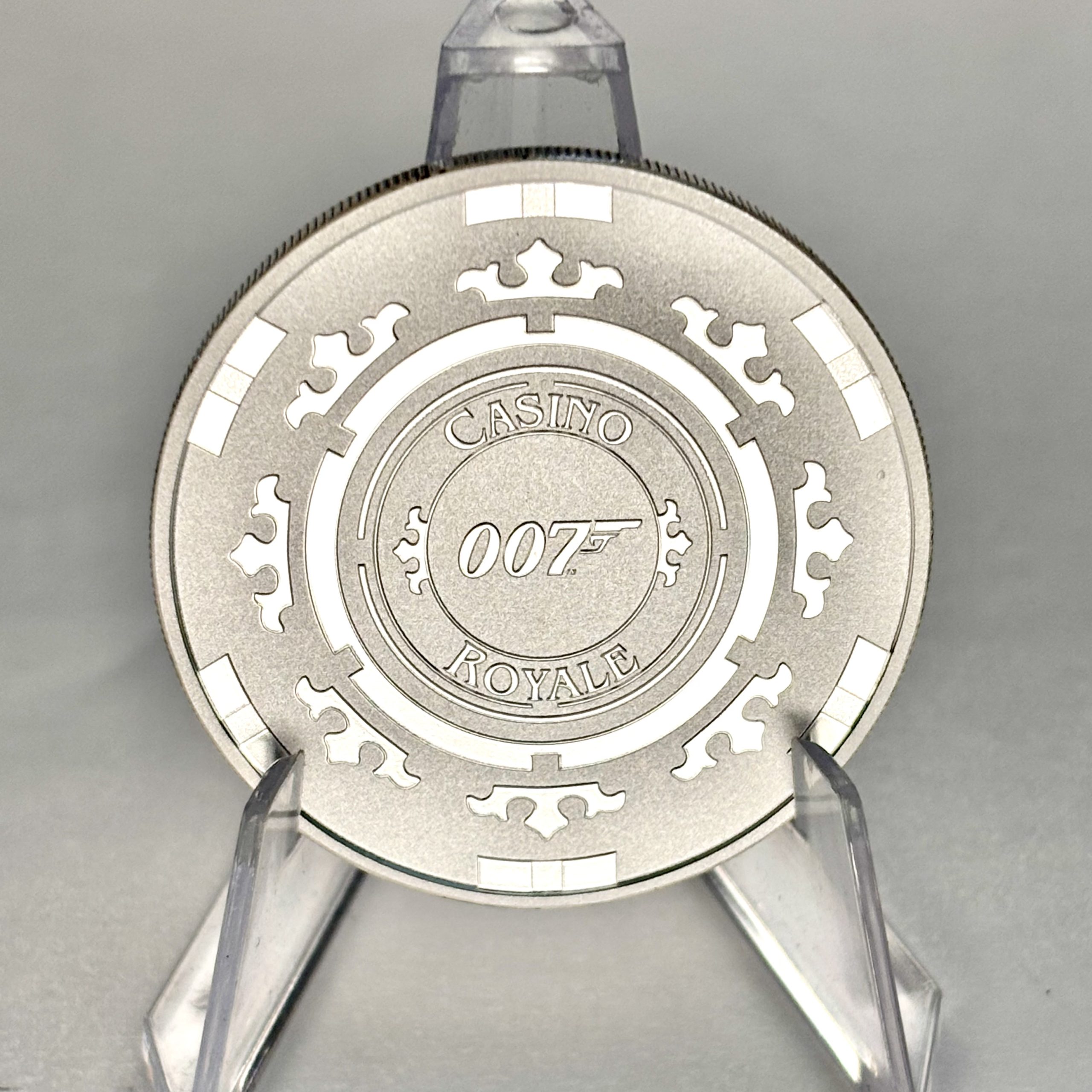 Серебряная монета 1$ Агент 007 «Казино Рояль» 1oz 2023 Тувалу